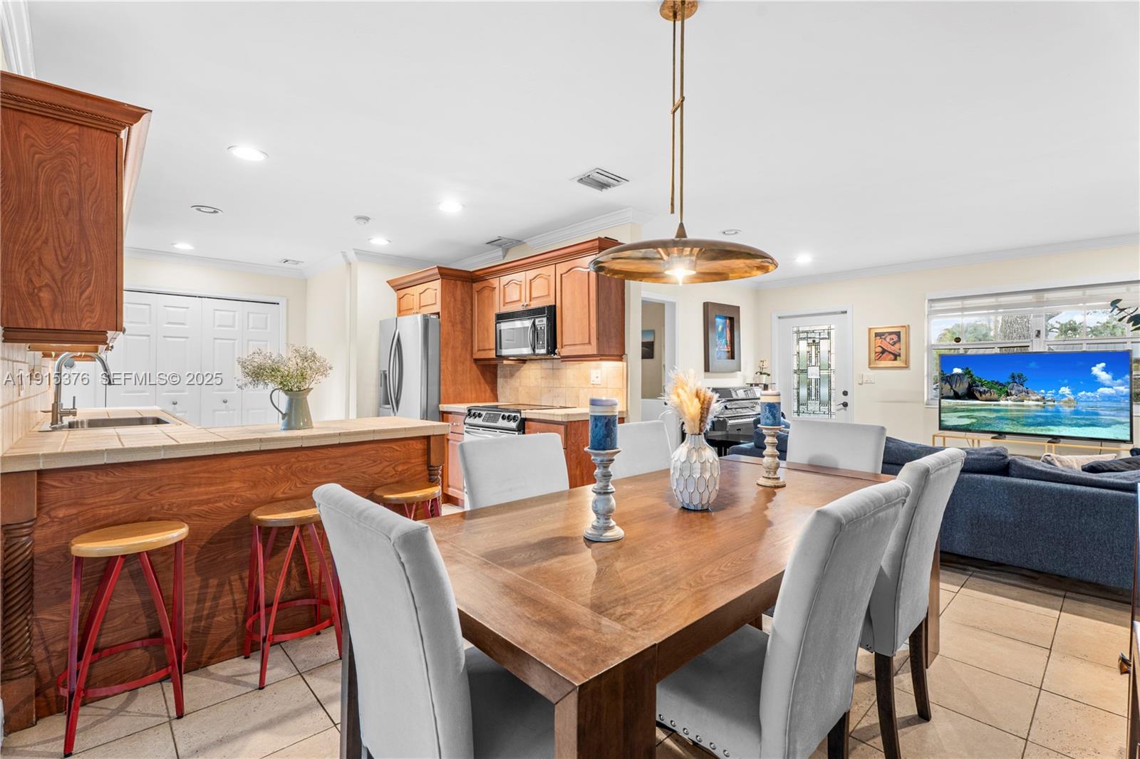 9130 Southwest 73rd Street Miami, FL 33173 - Photo 4 of 22 Gallery Image 4