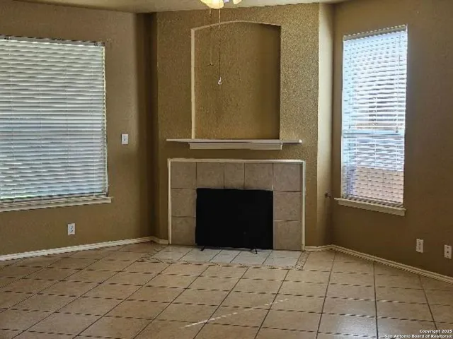 $2,000 | 9019 Burnt Peak, Helotes, TX 78023