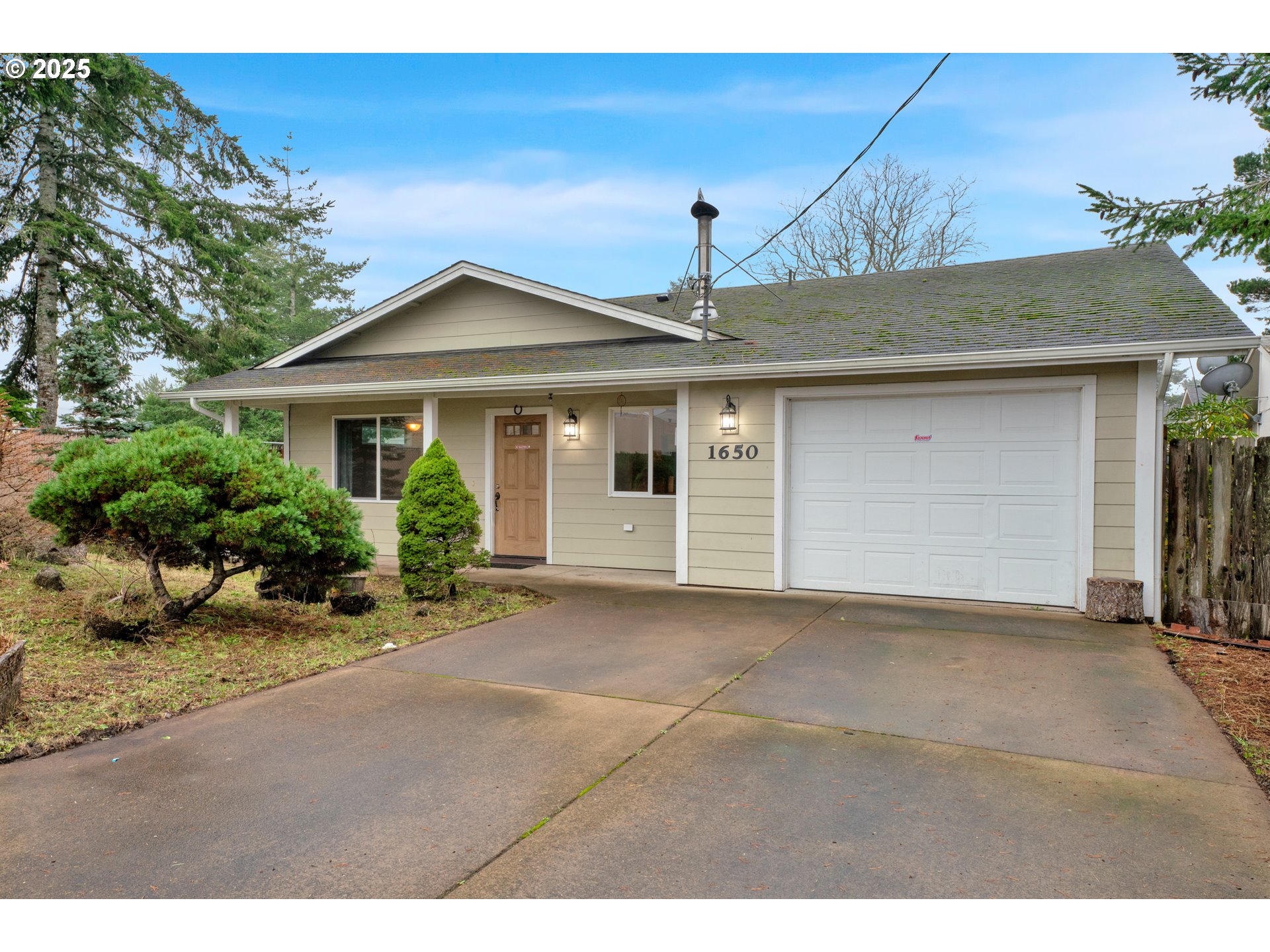 a view of a house with a outdoor space