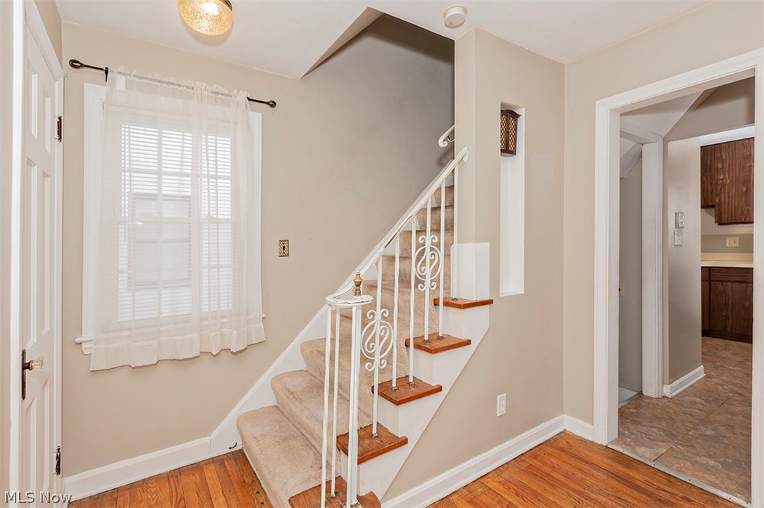 3758 Silsby Road Cleveland, OH 44118 - Photo 4 of 32 Gallery Image 4