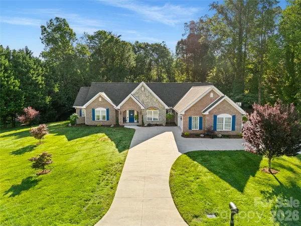 $875,000 | 115 Country Club Drive, Morganton, NC 28655