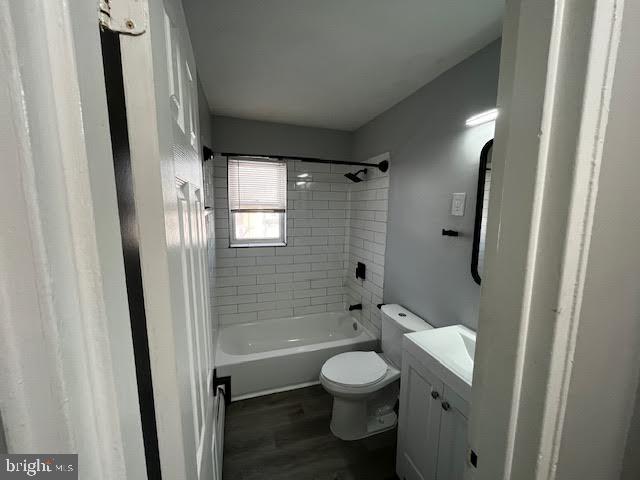 91 Oak Street, Unit C61 Clementon, NJ 08021 - Photo 8 of 10 Bathroom