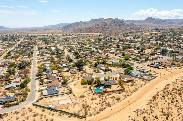 $375,000 | 61480 Capilla Drive, Joshua Tree, CA 92252