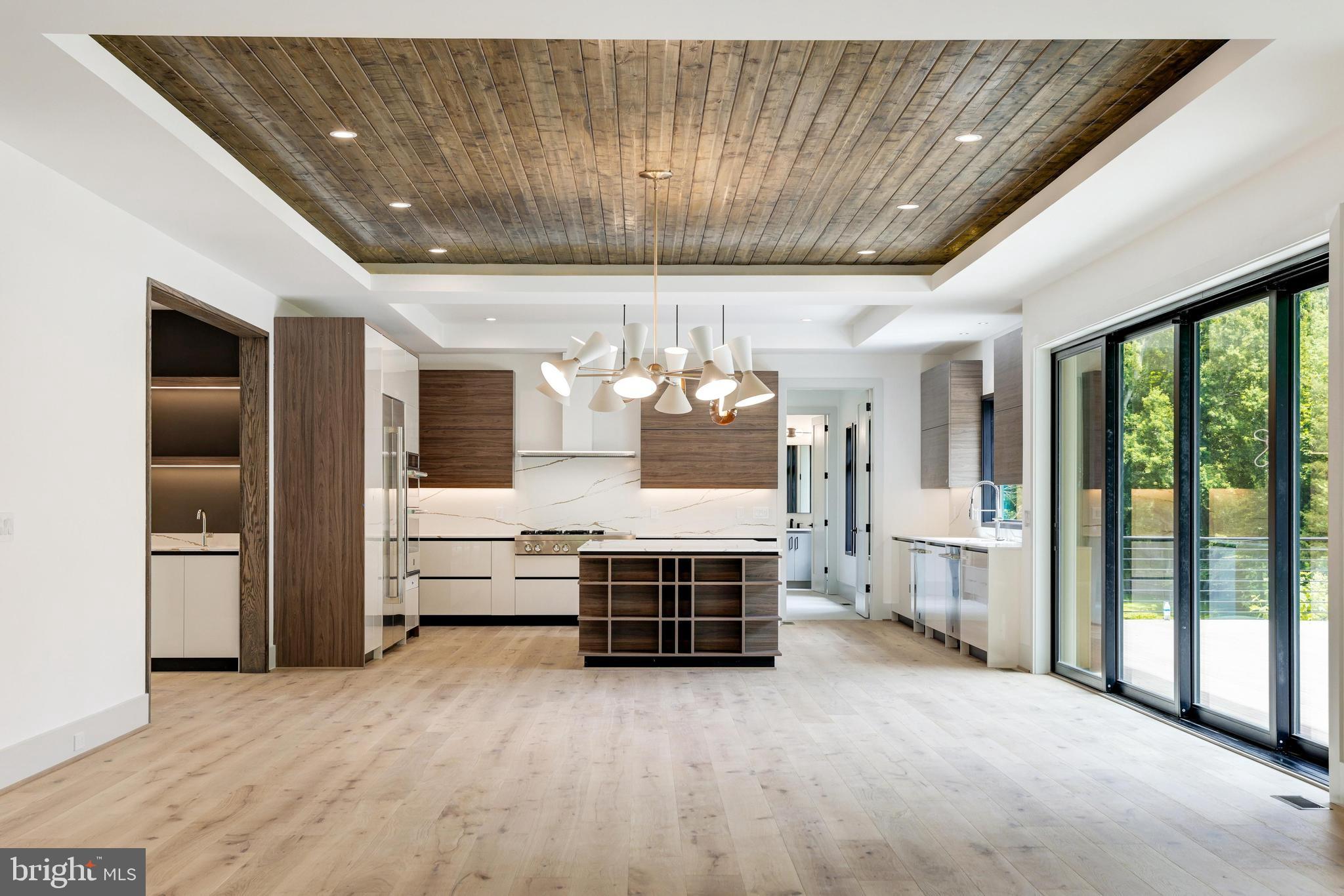 1409 Trap Road Vienna, VA 22182 - Photo 13 of 110