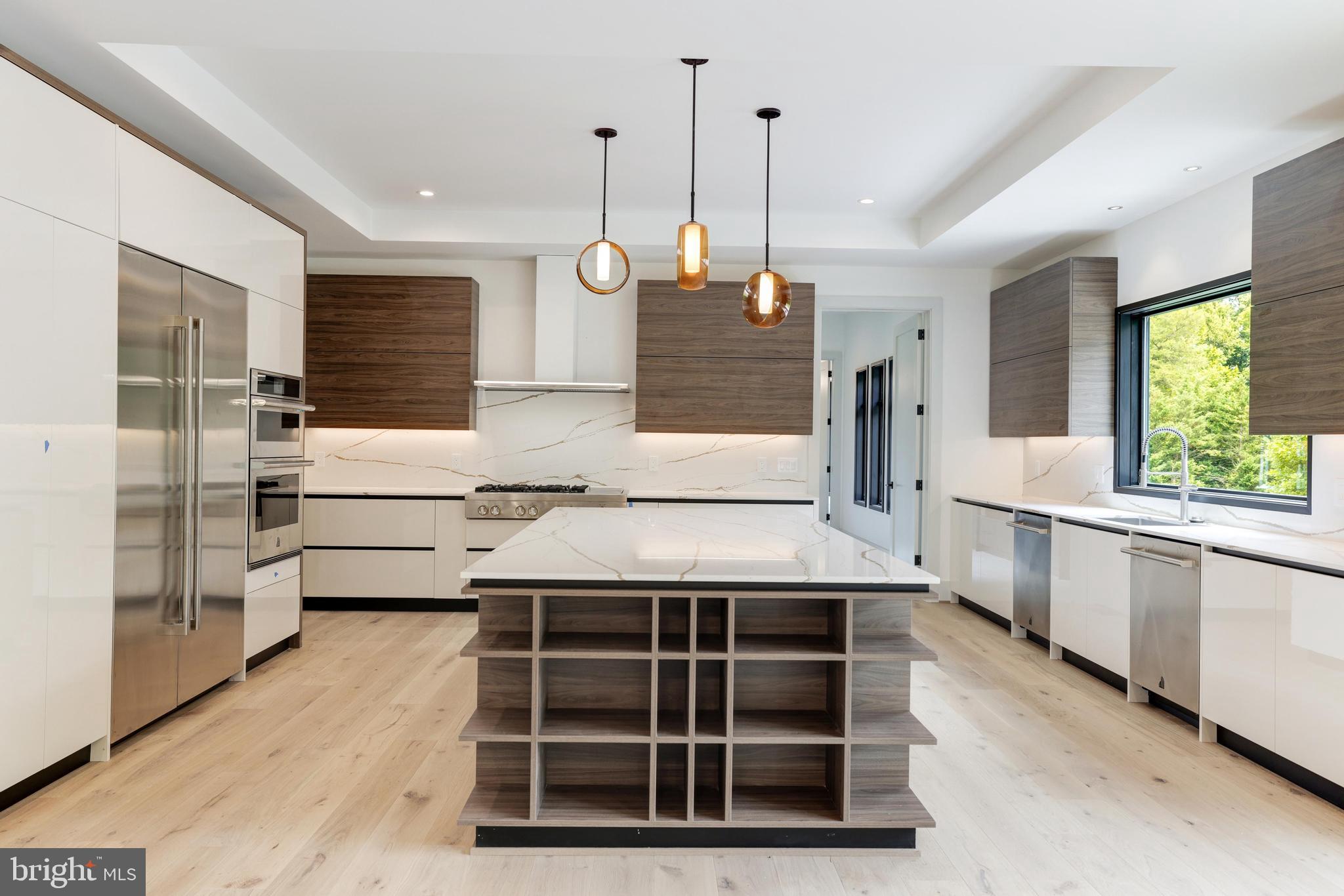 1409 Trap Road Vienna, VA 22182 - Photo 25 of 110