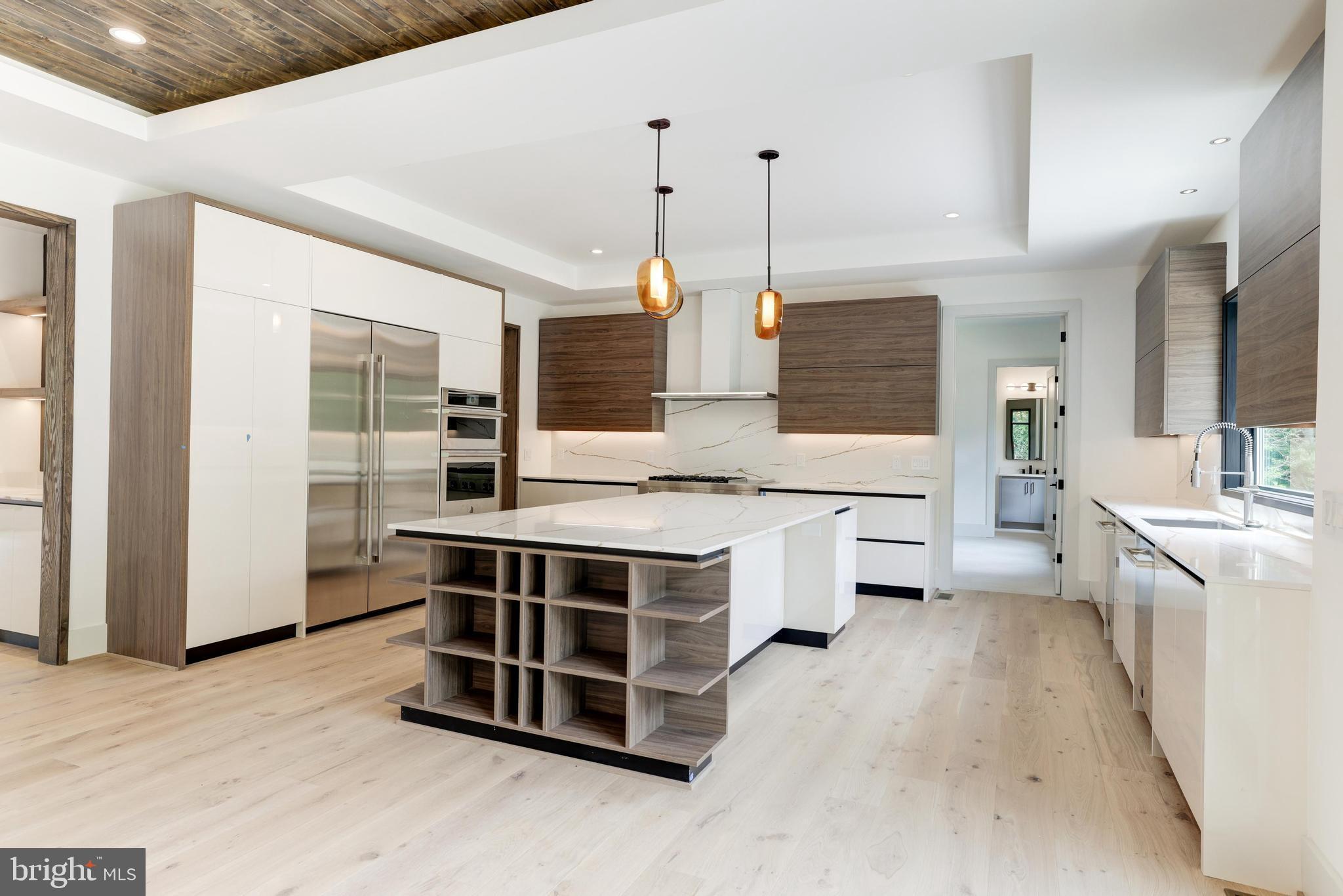 1409 Trap Road Vienna, VA 22182 - Photo 26 of 110