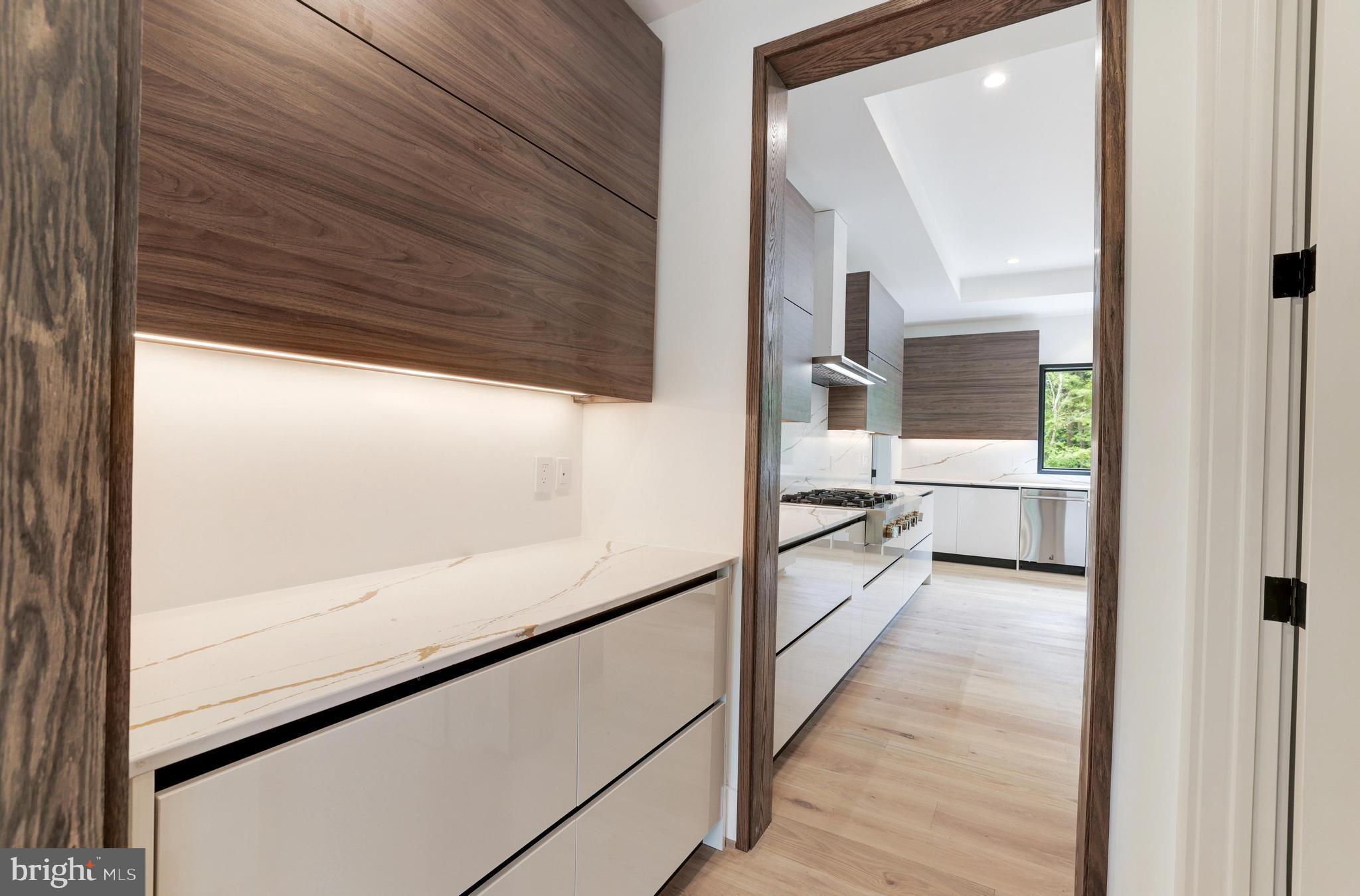 1409 Trap Road Vienna, VA 22182 - Photo 38 of 110