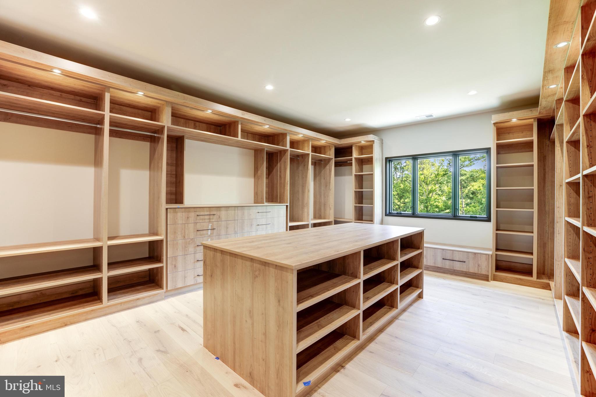 1409 Trap Road Vienna, VA 22182 - Photo 73 of 110