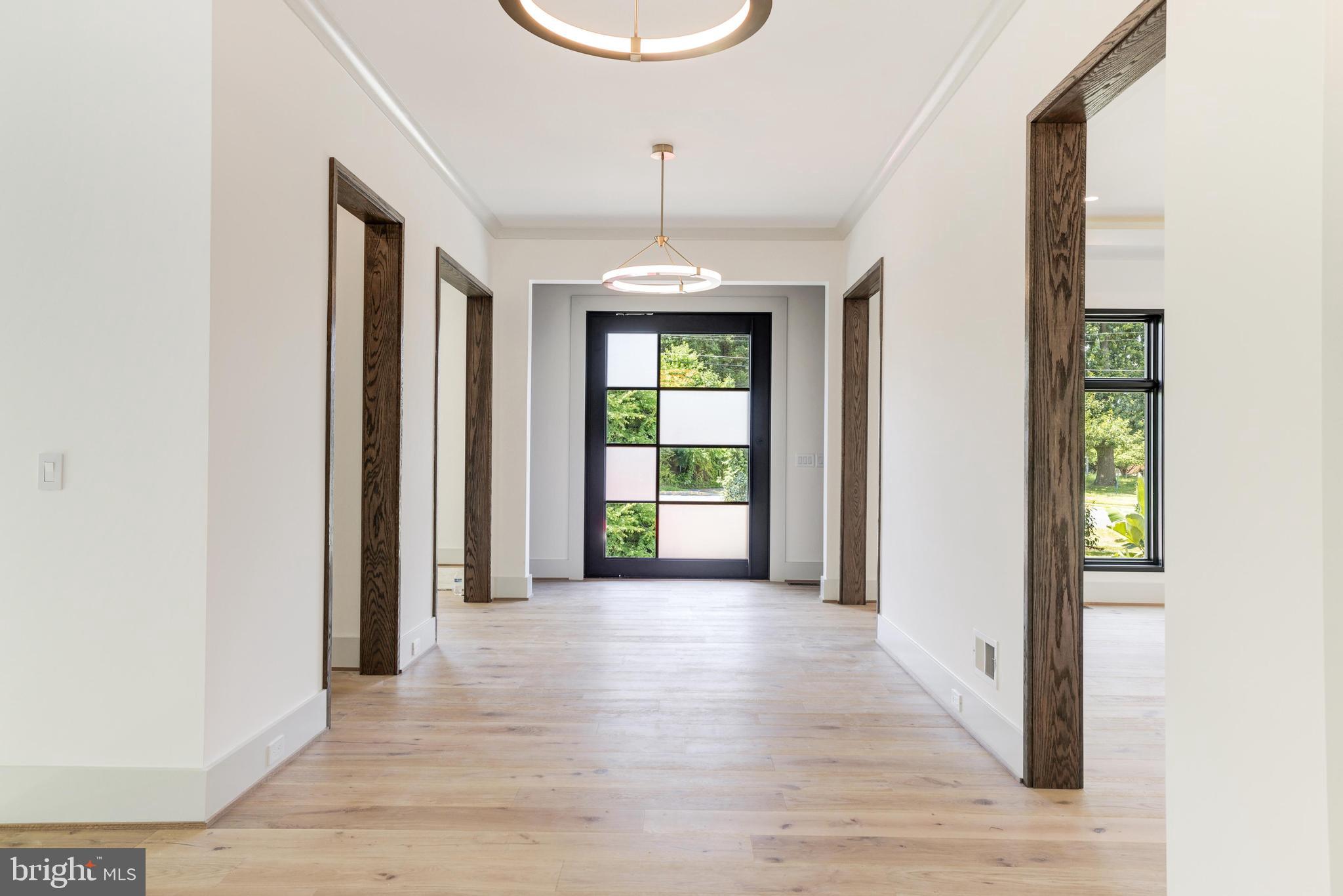 1409 Trap Road Vienna, VA 22182 - Photo 8 of 110