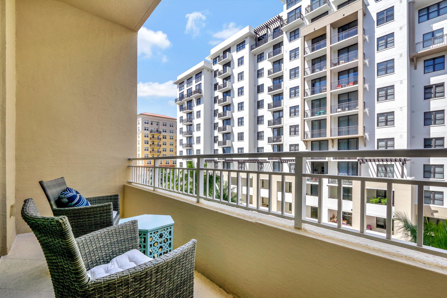 99 Southeast Mizner Boulevard, Unit 537 Boca Raton, FL 33432 - Photo 11 of 16 99 SE Mizner Blvd Unit 537-large-018-18-