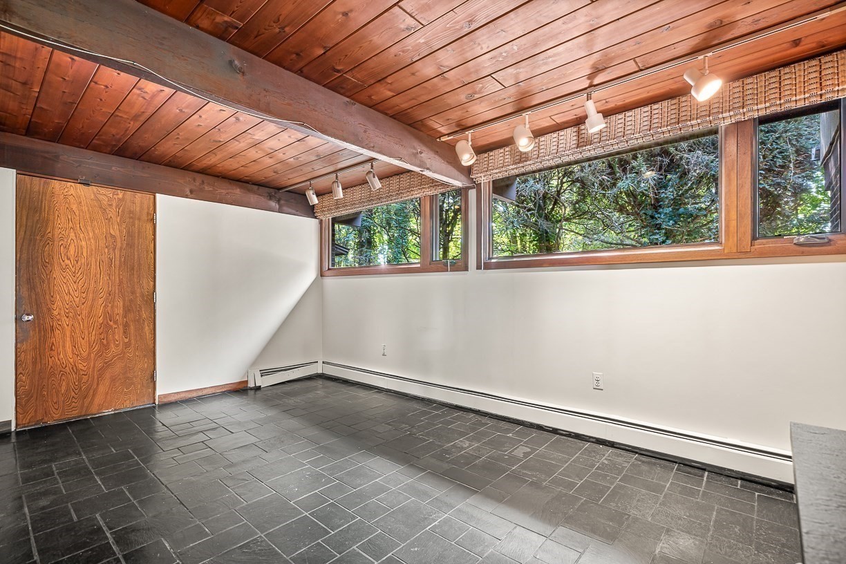 7 Arnold Road Wellesley, MA 02481 - Photo 16 of 35 Gallery Image 16