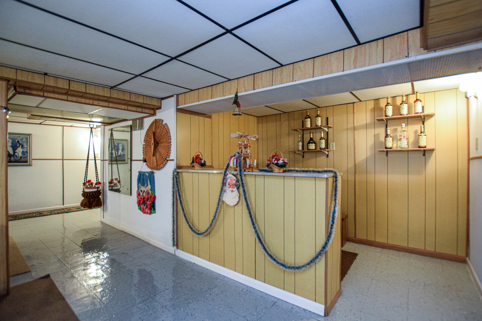 2513 South 4th Avenue North Riverside, IL 60546 - Photo 23 of 27 a view of a garage with a shower