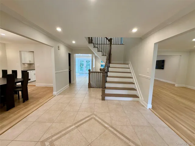 a view of entryway and hall