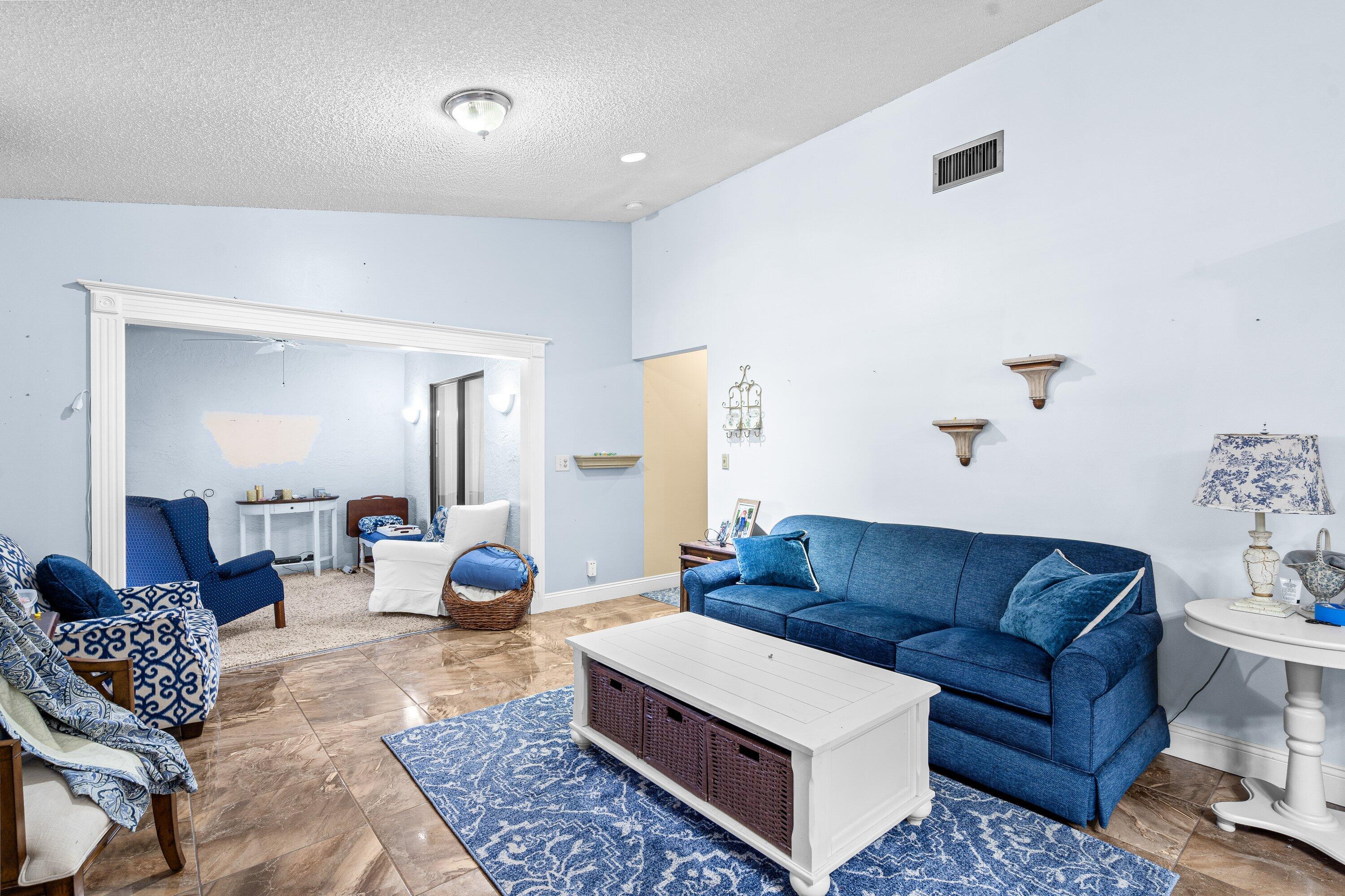 8149 Windgate Drive Boca Raton, FL 33496 - Photo 8 of 20 012-8149WindgateDrive-BocaRaton-FL-33496