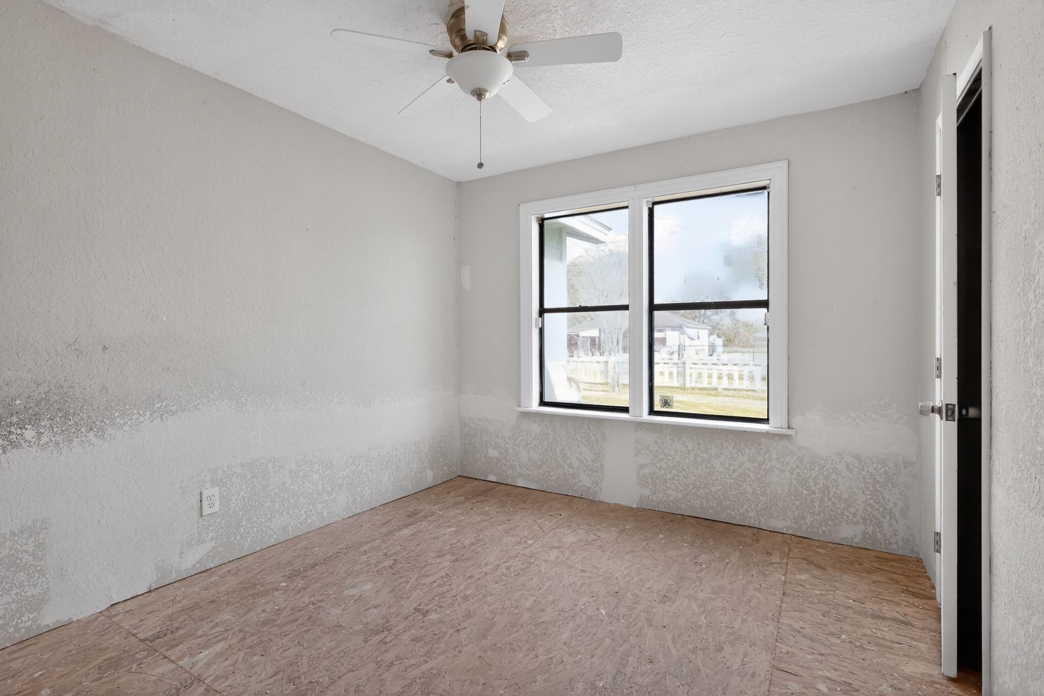 712 East Peach Street Angleton, TX 77515 - Photo 21 of 44