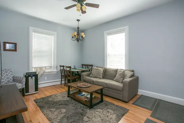 $2,500 | 3 Prairie Avenue, Unit 1, Newport, RI 02840