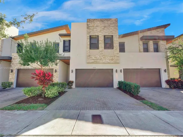 $4,600 | 10500 Northwest 78th Terrace, Unit 10500, Doral, FL 33178