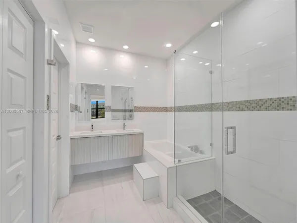 $4,600 | 10500 Northwest 78th Terrace, Unit 10500, Doral, FL 33178