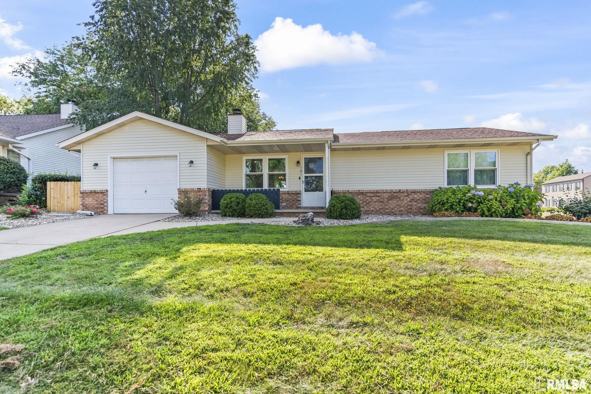 101 Astoria Road Springfield, IL 62704 - Photo 1 of 31