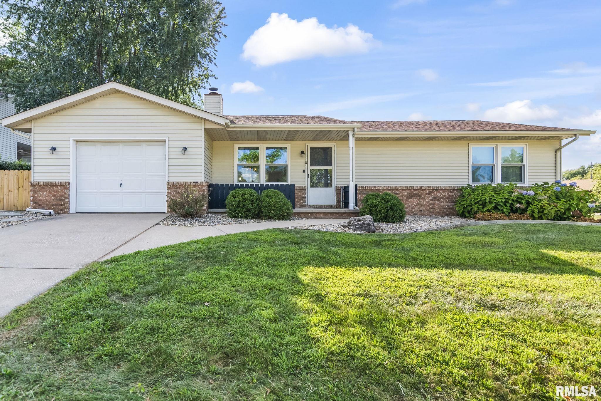 101 Astoria Road Springfield, IL 62704 - Photo 2 of 31