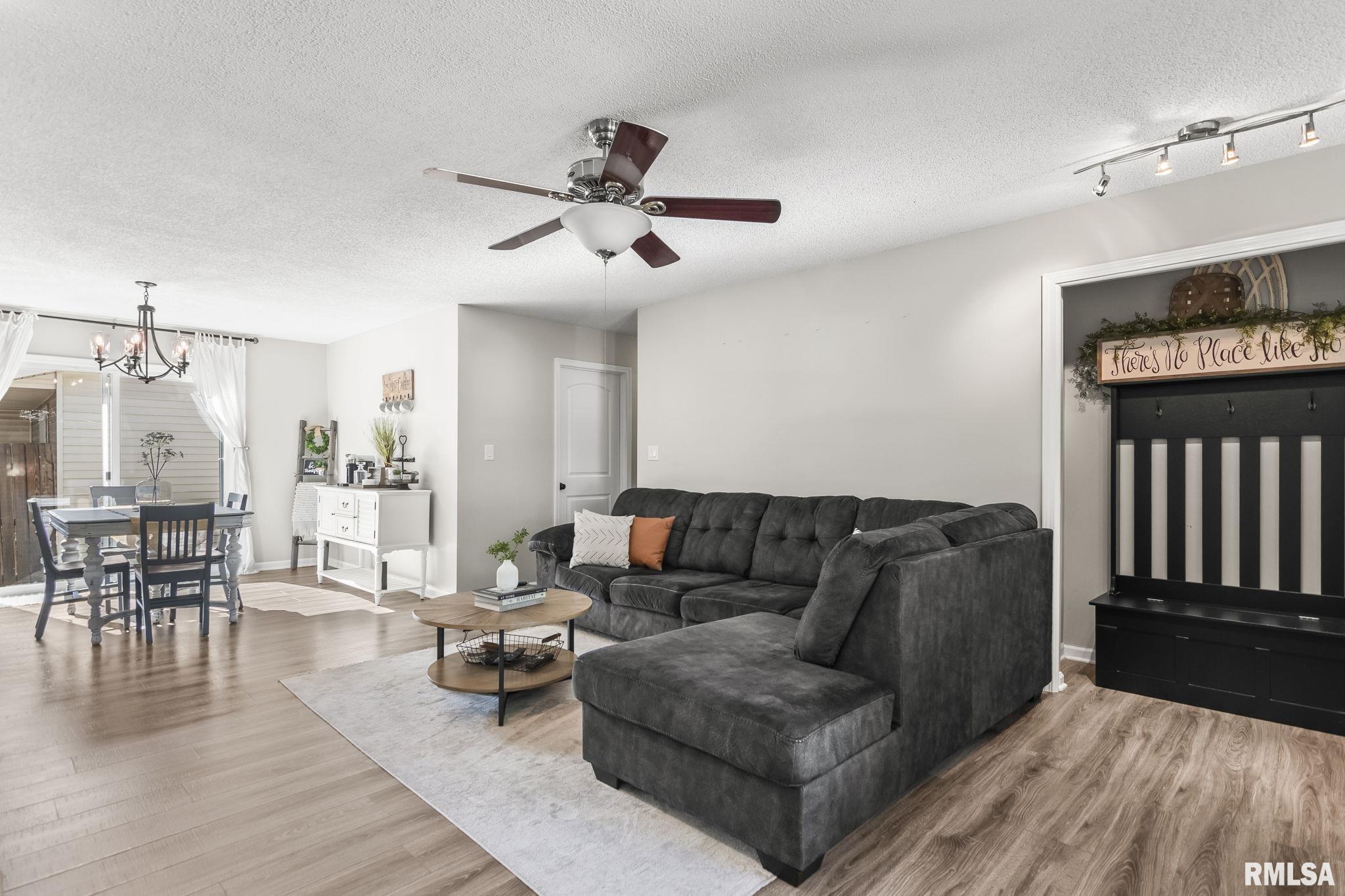 101 Astoria Road Springfield, IL 62704 - Photo 6 of 31