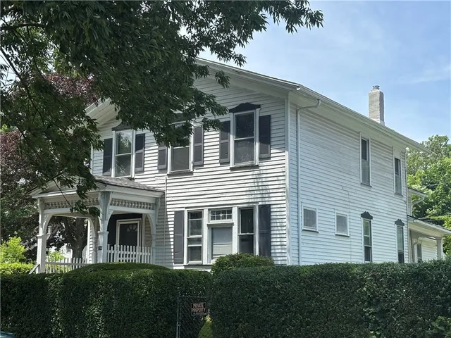$1,250 | Undisclosed Address, Rochester, NY 14608