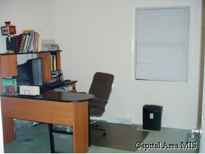 809 Freemans Farm Road Springfield, IL 62704 - Photo 8 of 9