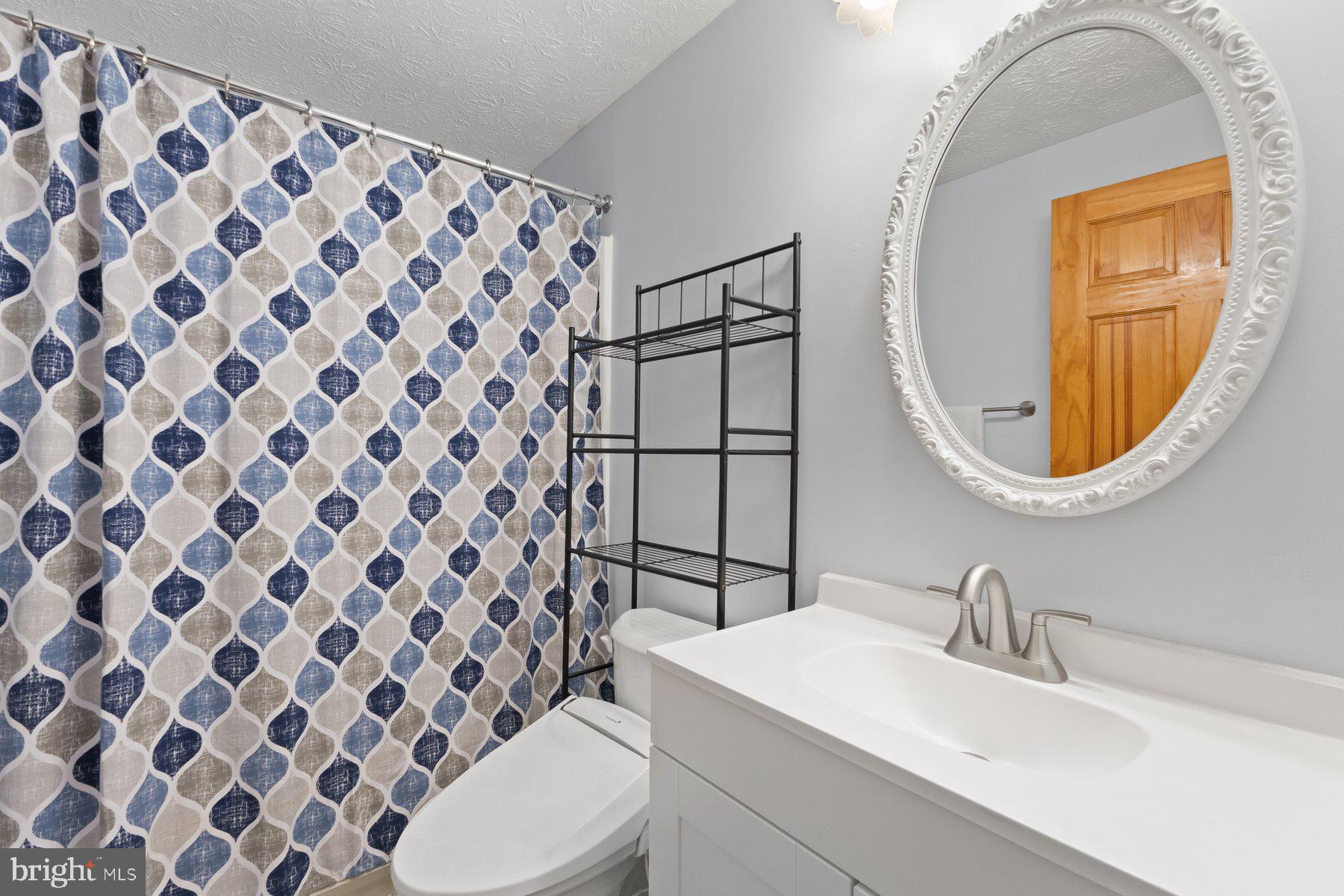 1401 Elm Grove Circle Silver Spring, MD 20905 - Photo 14 of 29 Upper level full bath