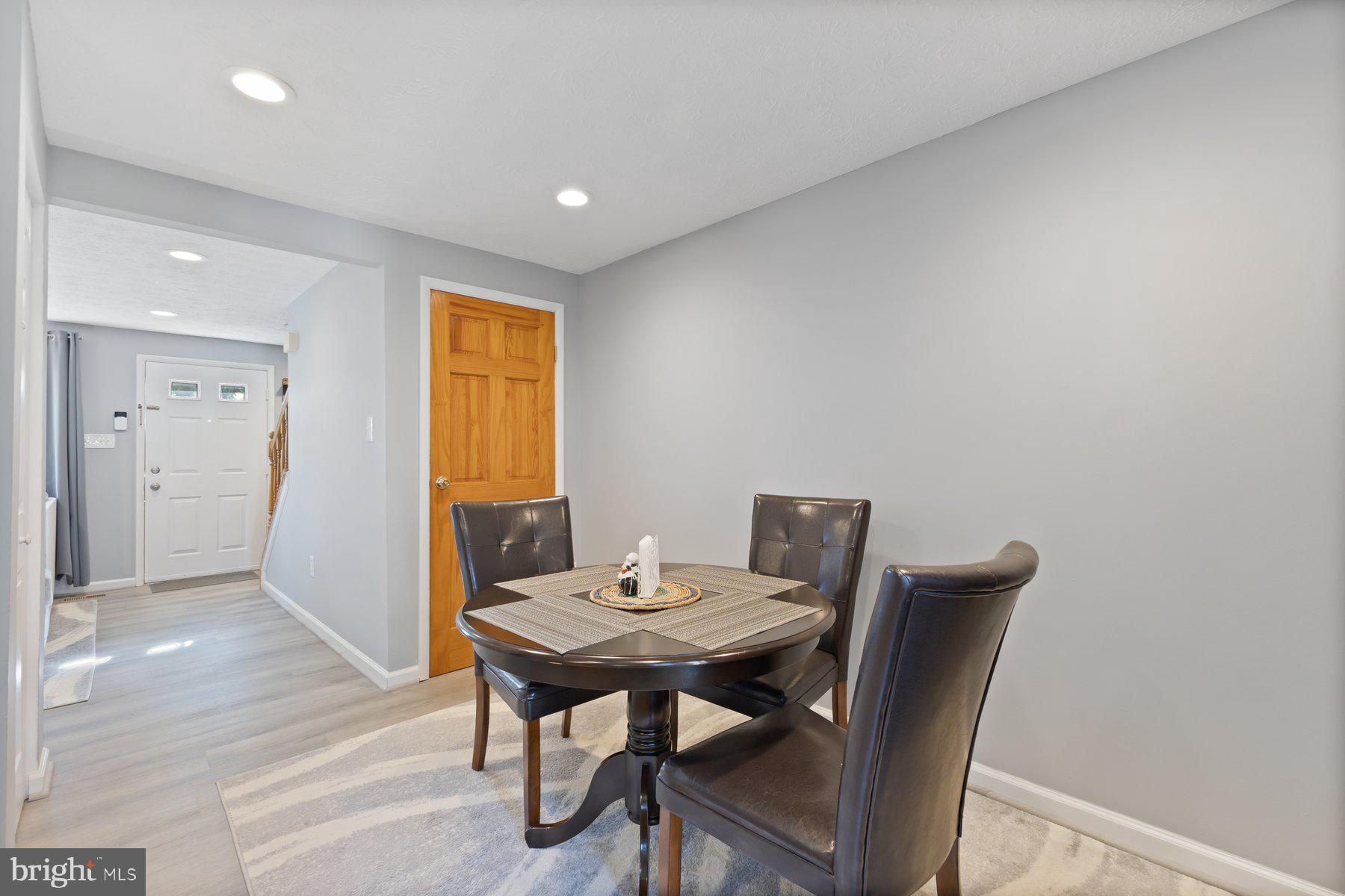 1401 Elm Grove Circle Silver Spring, MD 20905 - Photo 10 of 29 Dining area (reverse view)