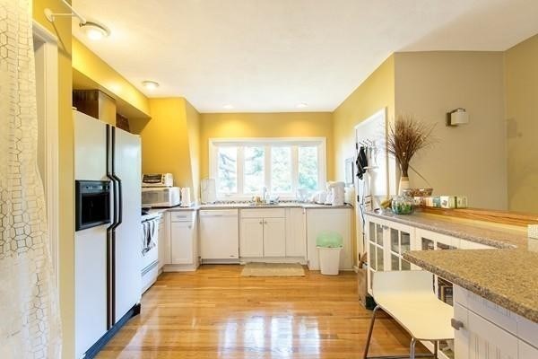 137 Sutherland Road, Unit B Boston, MA 02135 - Photo 7 of 20