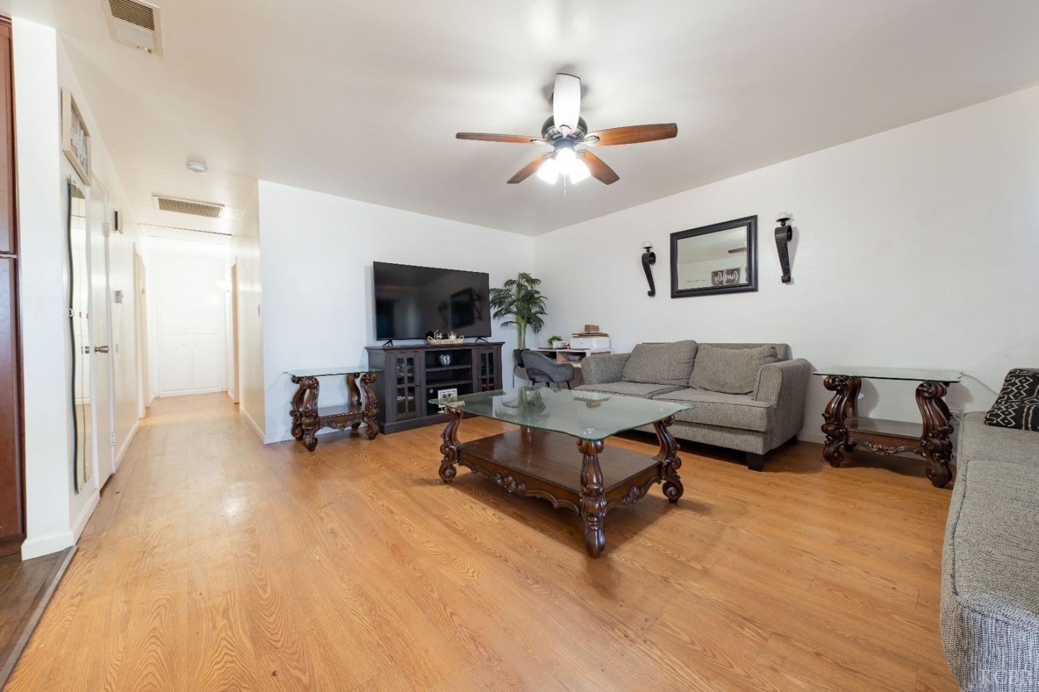 310 Spring Place Lemoore, CA 93245 - Photo 5 of 15 Gallery Image 5