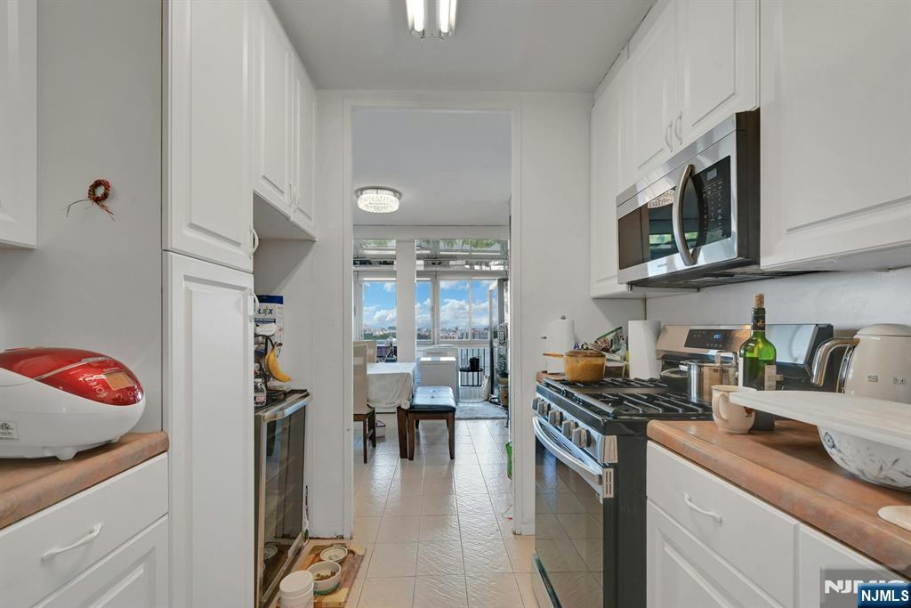 4 Horizon Road, Unit 805 Fort Lee, NJ 07024 - Photo 9 of 16