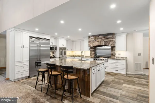 $974,900 | 236 Wagmyr Lane, Loganton, PA 17747