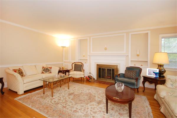 164 Spring Street Lexington, MA 02421 - Photo 3 of 15