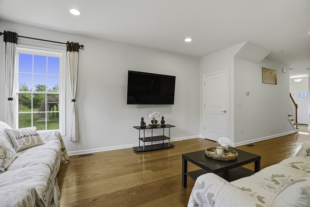 69 Spruce Street, Unit 69 Hopkinton, MA 01748 - Photo 16 of 40