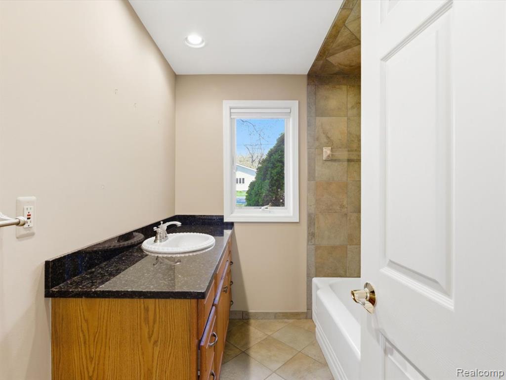 1265 River Road St. Clair, MI 48079 - Photo 19 of 48