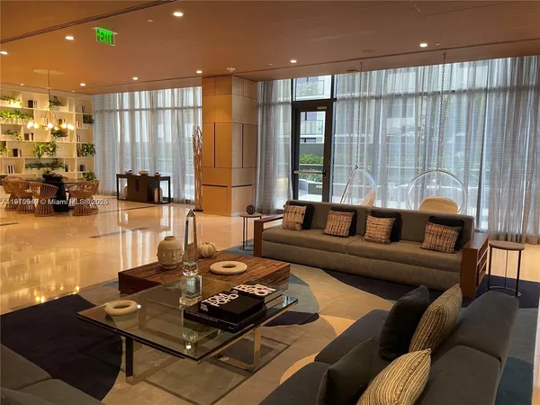 $8,250 | 55 Southwest 9th Street, Unit 4304, Miami, FL 33130