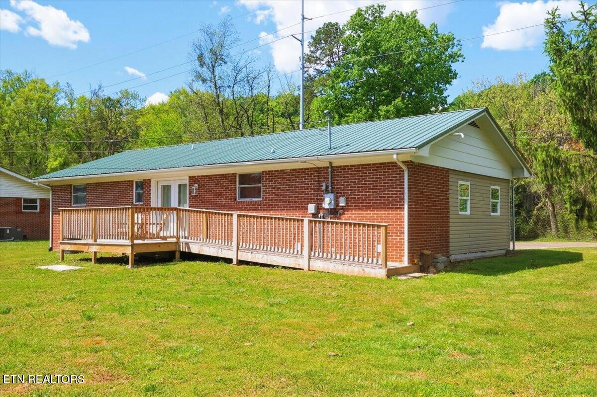 508 Highway 73 Newport, TN 37821 - Photo 3 of 31 03-508_TN-73_029