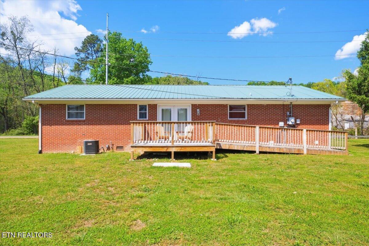 508 Highway 73 Newport, TN 37821 - Photo 5 of 31 05-508_TN-73_028