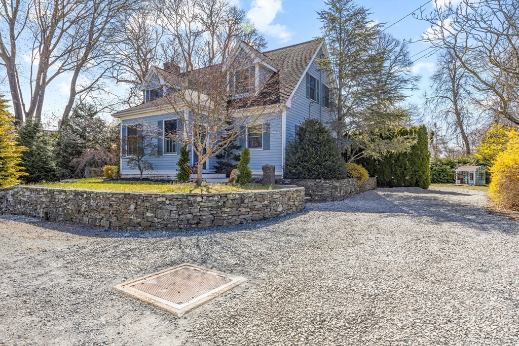 32 Everett Road Bourne, MA 02532 - Photo 2 of 33 Gallery Image 2