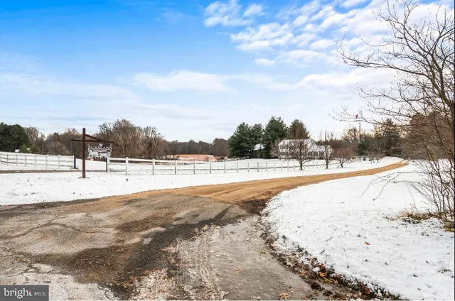 $300,000 | 17207 Magruders Ferry Road, Brandywine, MD 20613
