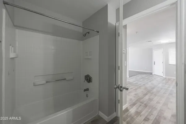 $1,550 | 16033 North 25th Street, Unit 214, Phoenix, AZ 85032