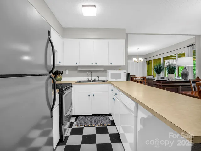 $365,000 | 140 West Lake Drive, Unit 301, Lake Lure, NC 28746