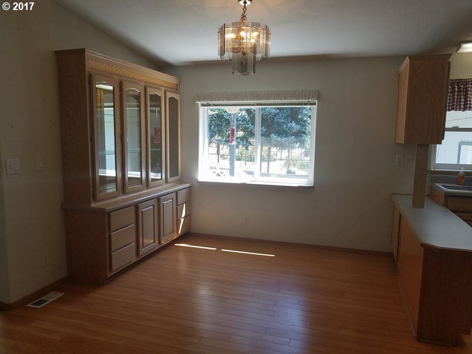 51 Heslen Road Carson, WA 98610 - Photo 6 of 19 Gallery Image 6
