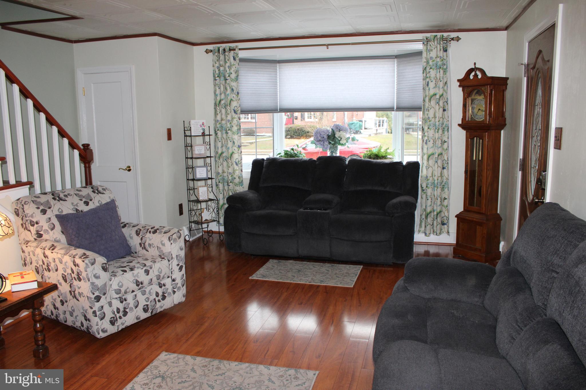 542 Michell Street Ridley Park, PA 19078 - Photo 4 of 34 BAY WINDOW & HARDWOOD FLOORS