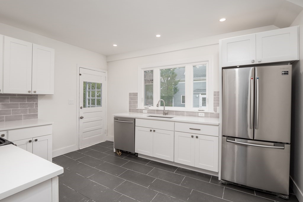 92 Clinton Place, Unit 1 Newton, MA 02459 - Photo 11 of 26