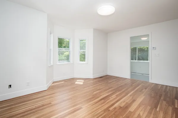 $4,025 | 92 Clinton Place, Unit 1, Newton, MA 02459