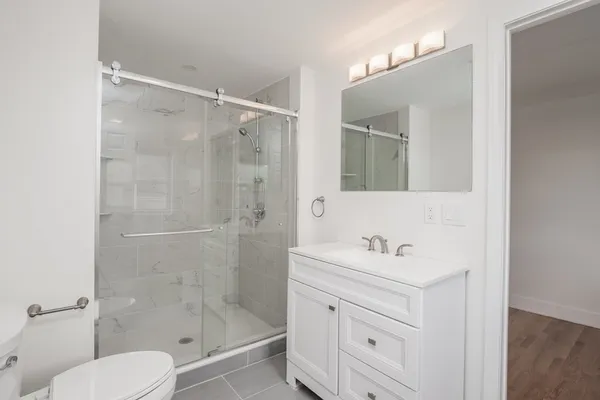 $4,025 | 92 Clinton Place, Unit 1, Newton, MA 02459