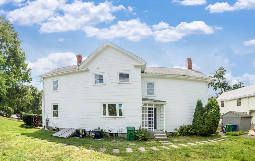 92 Clinton Place, Unit 1 Newton, MA 02459 - Photo 5 of 26