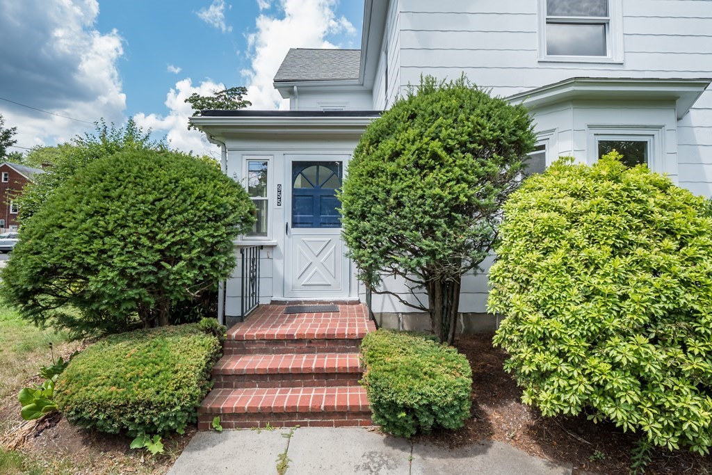 92 Clinton Place, Unit 1 Newton, MA 02459 - Photo 8 of 26